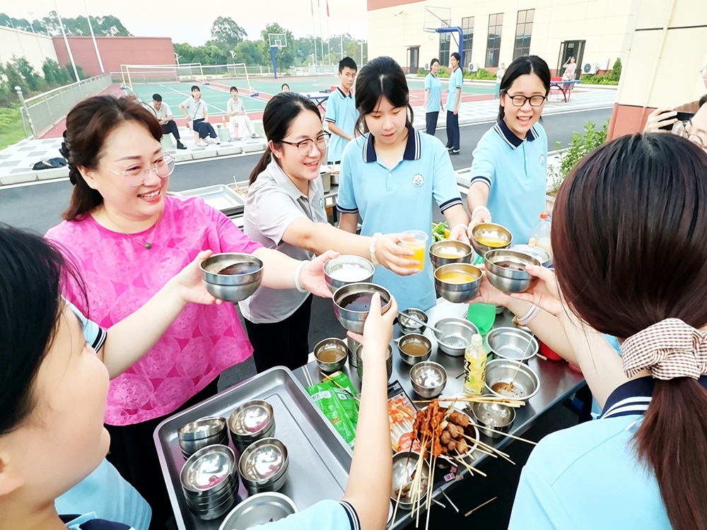 六盘水正规教育不听话小孩学校怎么联系